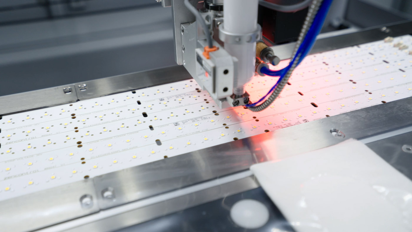 Automated machine working on LED lighting
